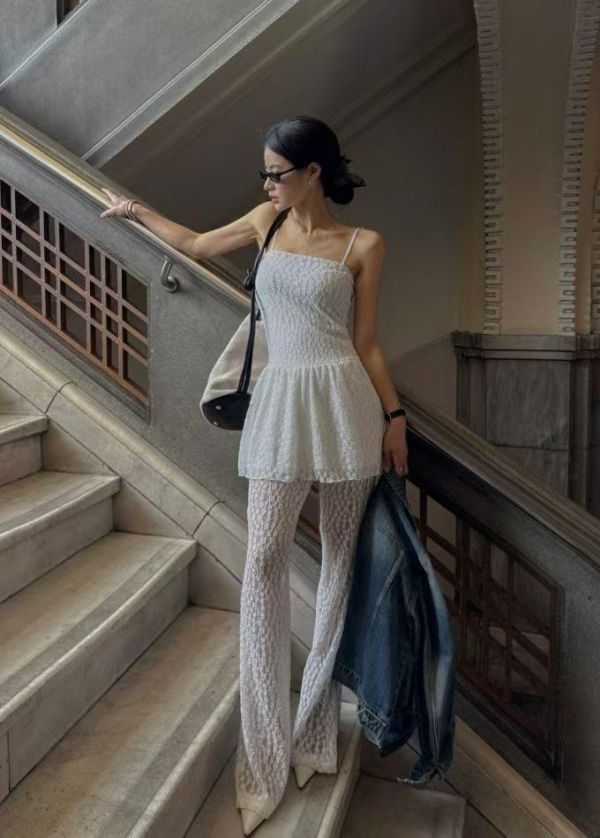 全蕾絲細肩短洋裝/半透膚蕾絲長褲 