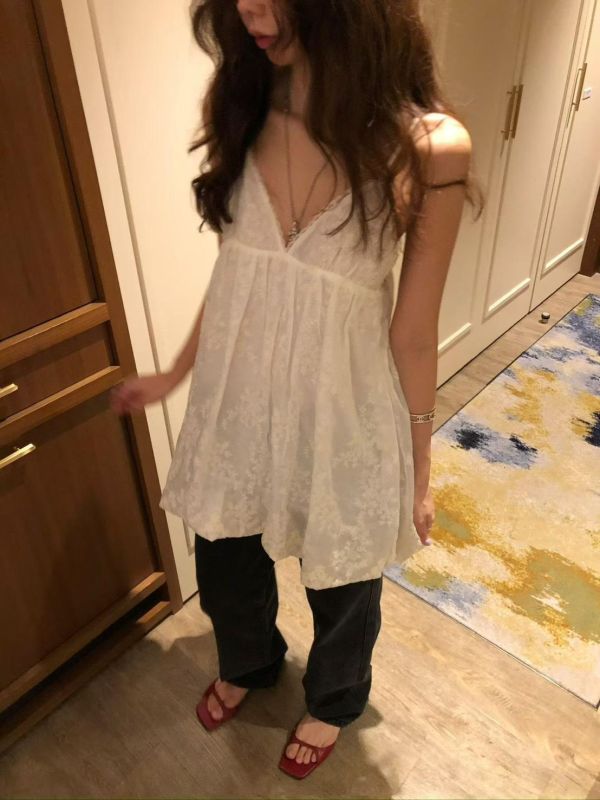 V領花邊背心洋裝 