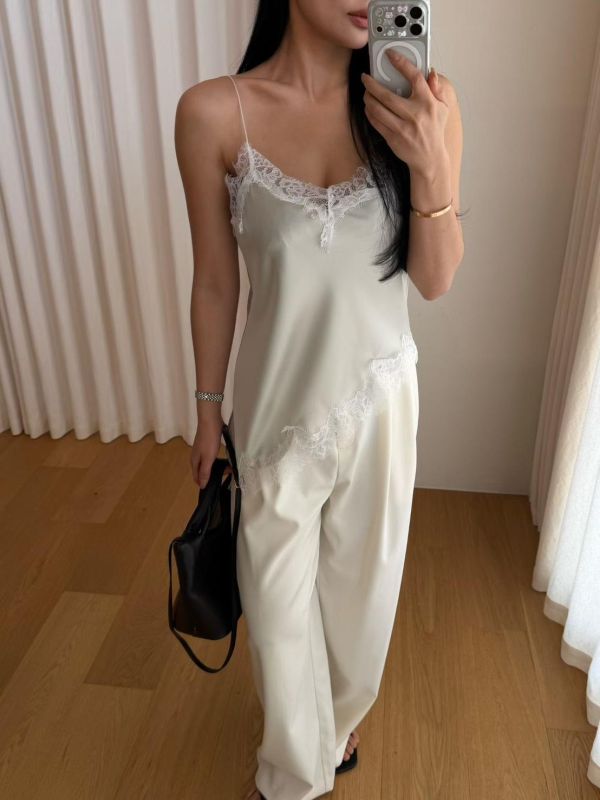 V領蕾絲拼接吊帶背心 