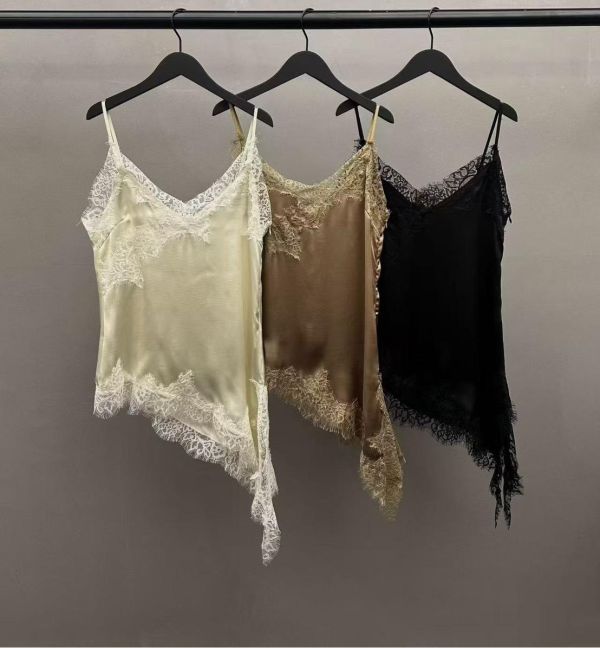 下斜邊蕾絲細肩背心 