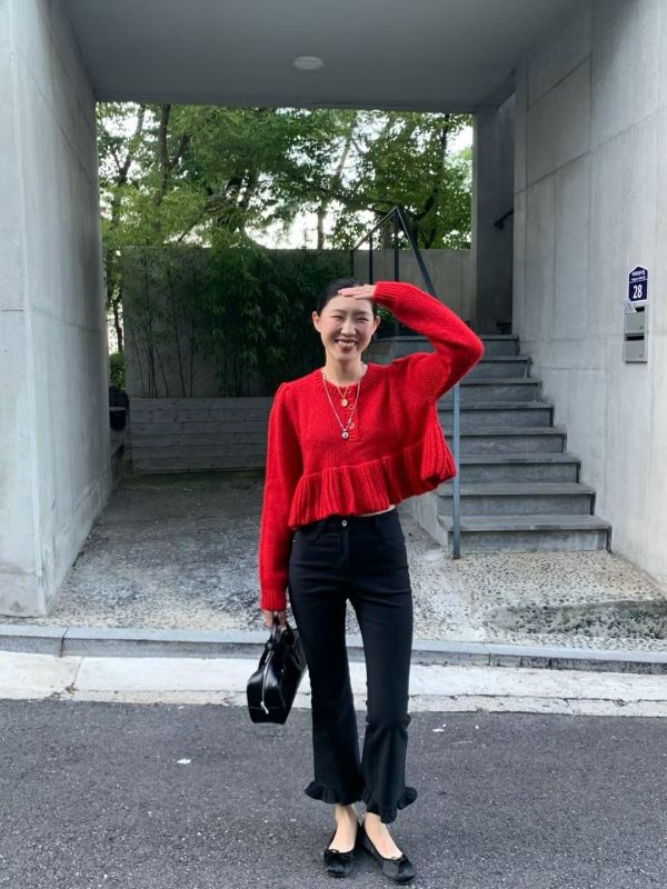 短版花邊針織上衣 