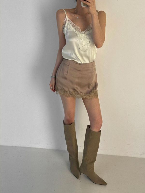 下蕾絲光澤短裙 