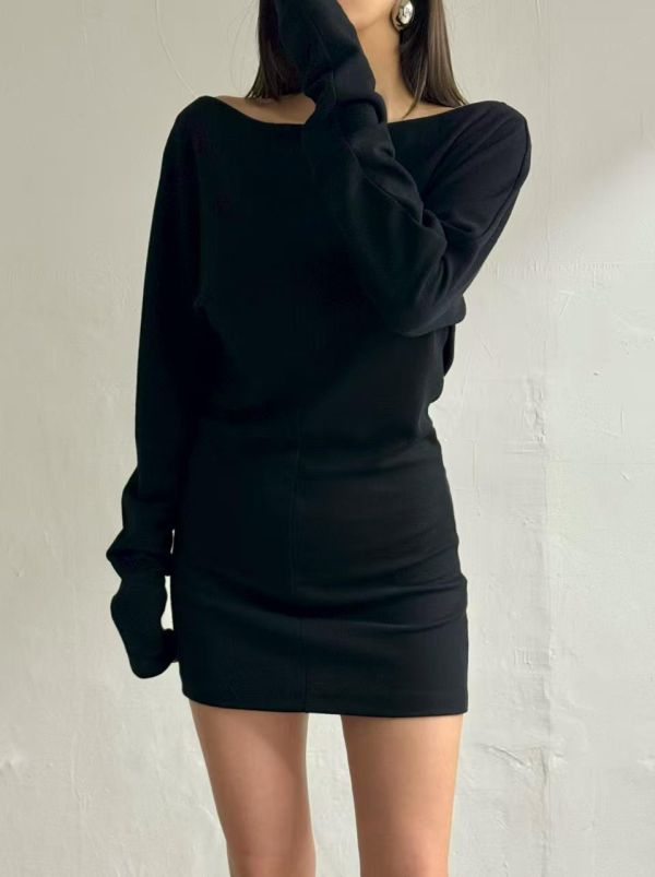 車線剪裁斜肩棉質洋裝 