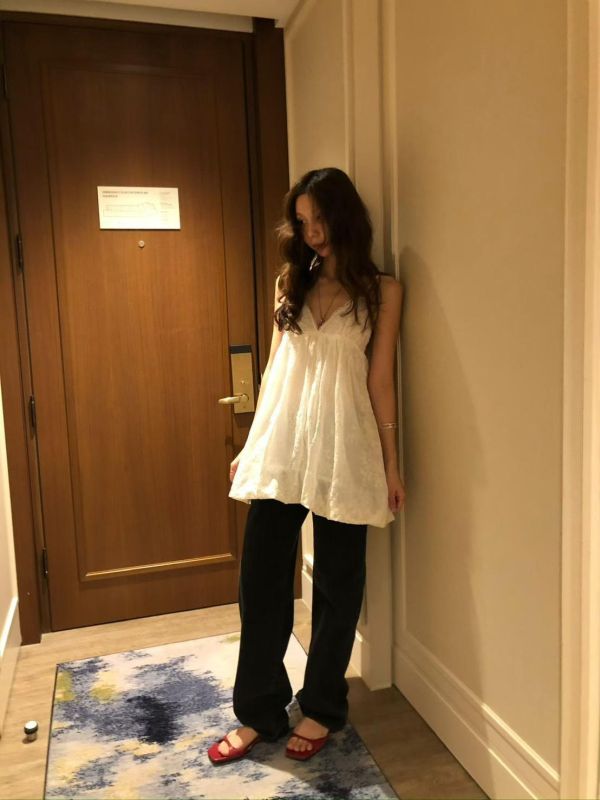 V領花邊背心洋裝 