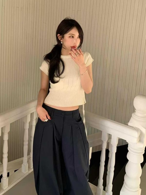 下綁帶粗細坑條上衣 