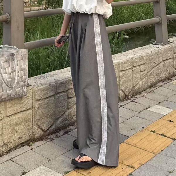 鬆緊腰顯瘦拚條休閒褲 