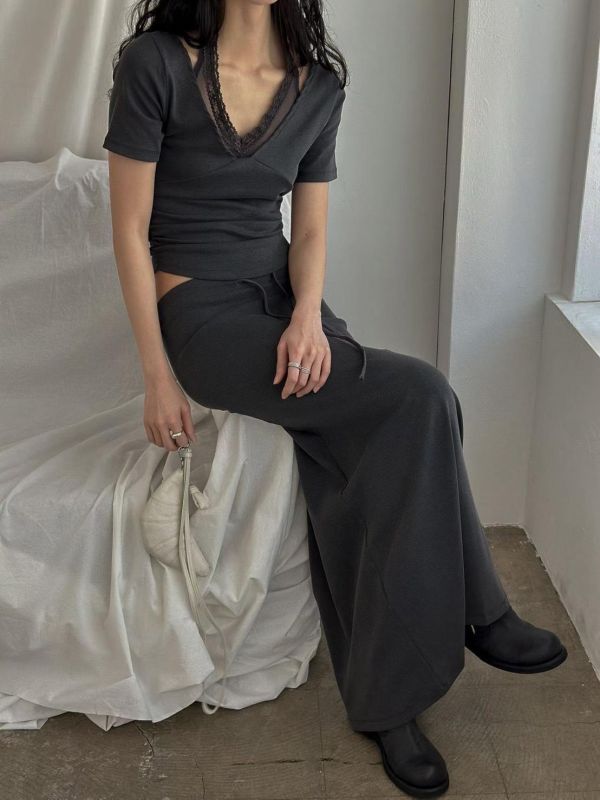 純色高腰抽繩長裙 