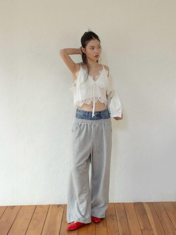 細肩綁帶蕾絲緞面背心 