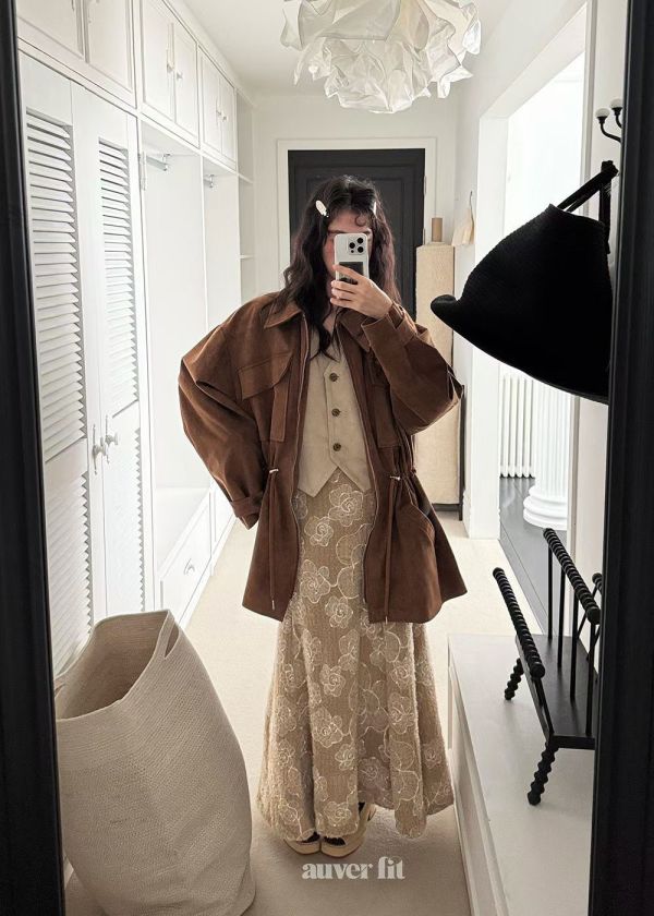 蕾絲花朵刺繡魚尾裙 