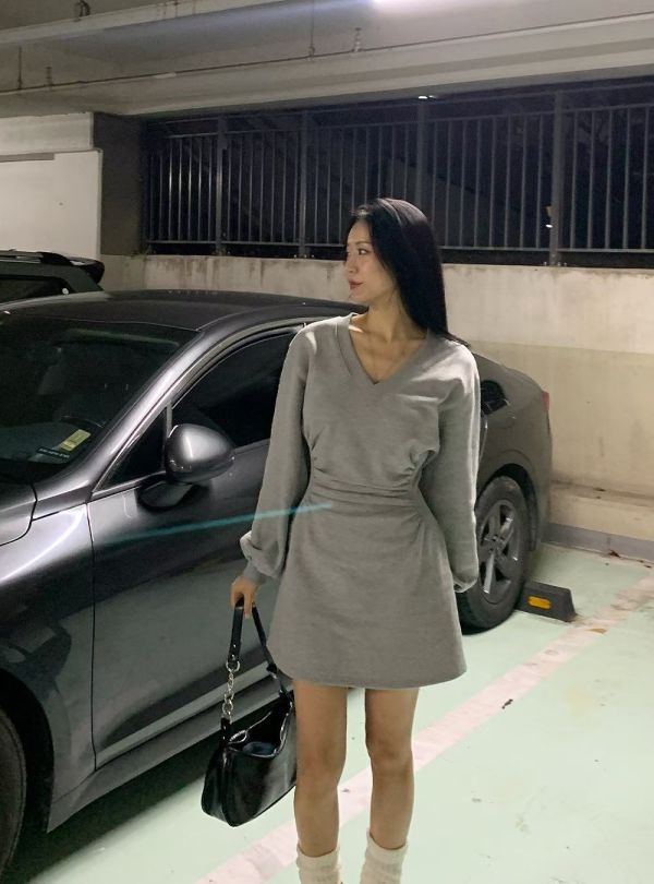 V領羅紋拼接腰身短洋裝 