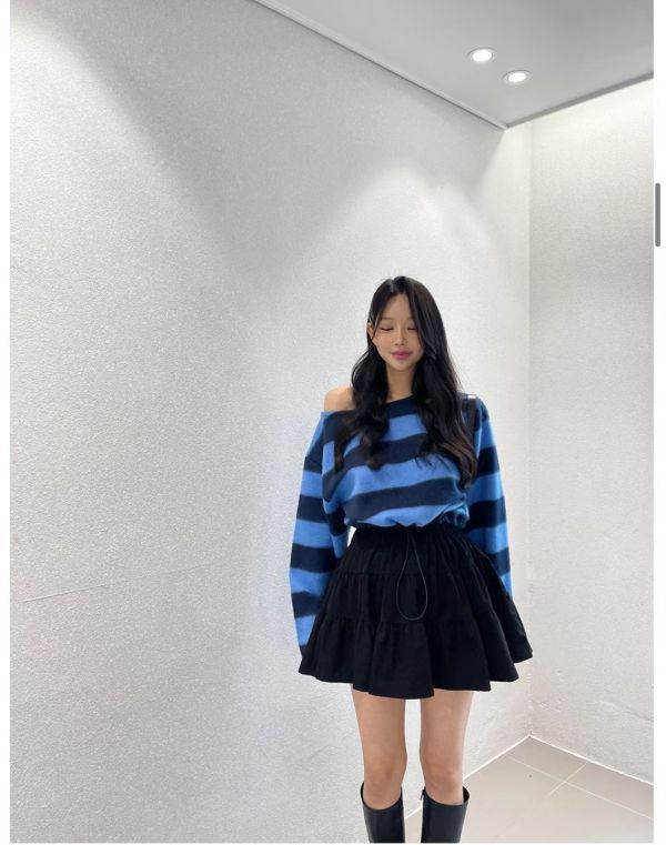 條紋撞色下擺縮口短版毛衣 