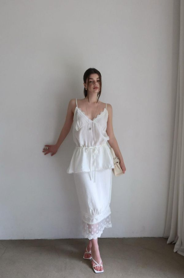 V領花邊抽繩背心 