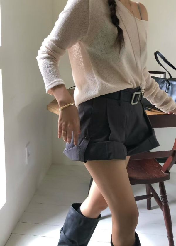 反摺顯瘦百搭短褲 