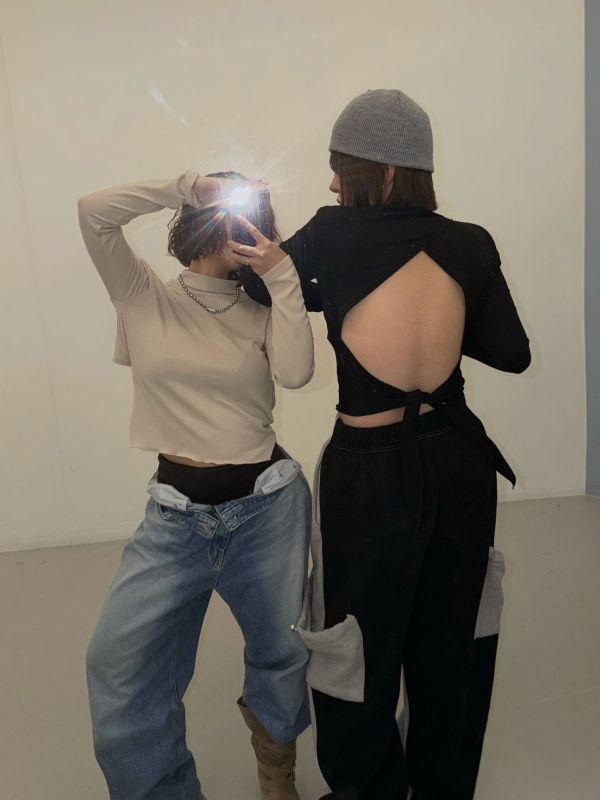 性感露背綁帶微立領上衣 