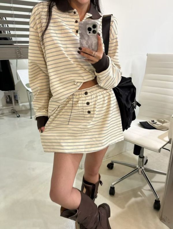 拼色細條紋POLO上衣/鈕扣條紋短裙 