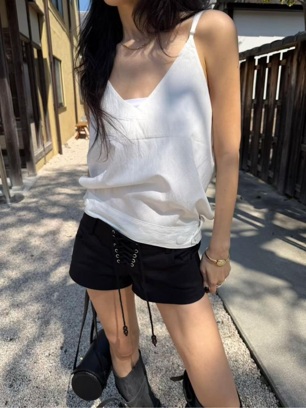 綁帶串珠低腰短褲 