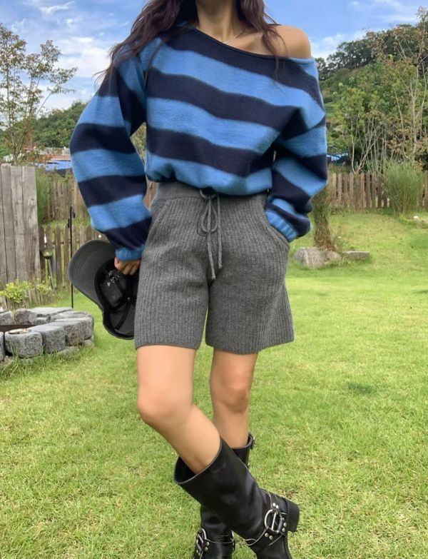 條紋撞色下擺縮口短版毛衣 