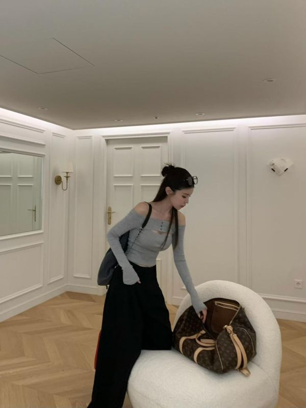 一字肩縷空性感上衣 