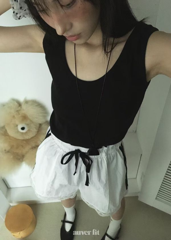 後蝴蝶結綁帶露背背心 