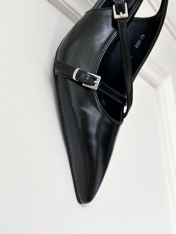 尖頭細扣帶皮革跟鞋(正常版/4公分) 