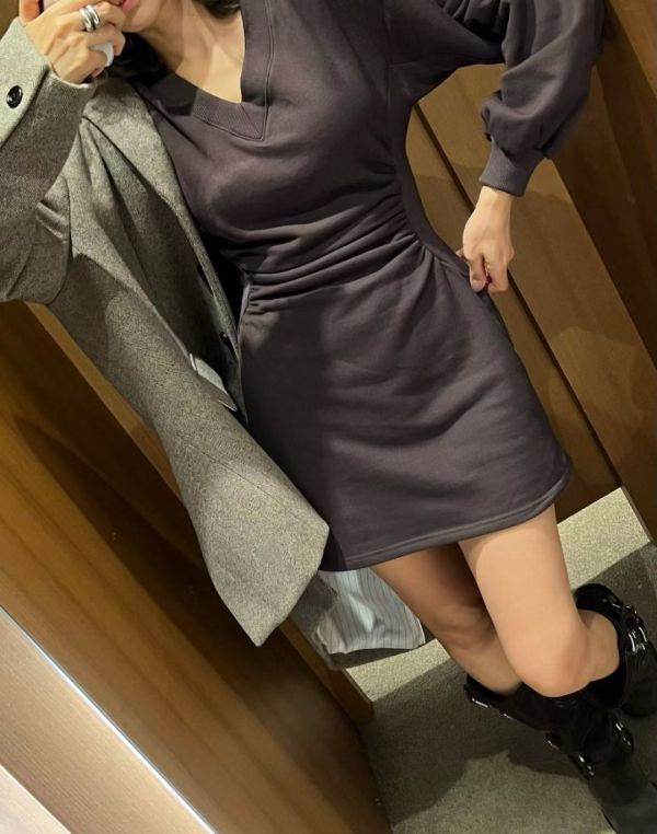 V領羅紋拼接腰身短洋裝 