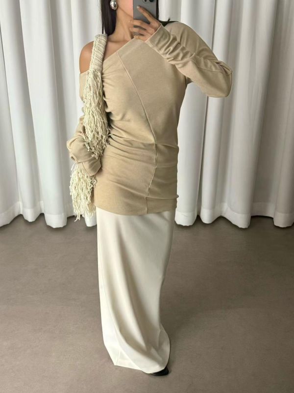 車線剪裁斜肩棉質洋裝 