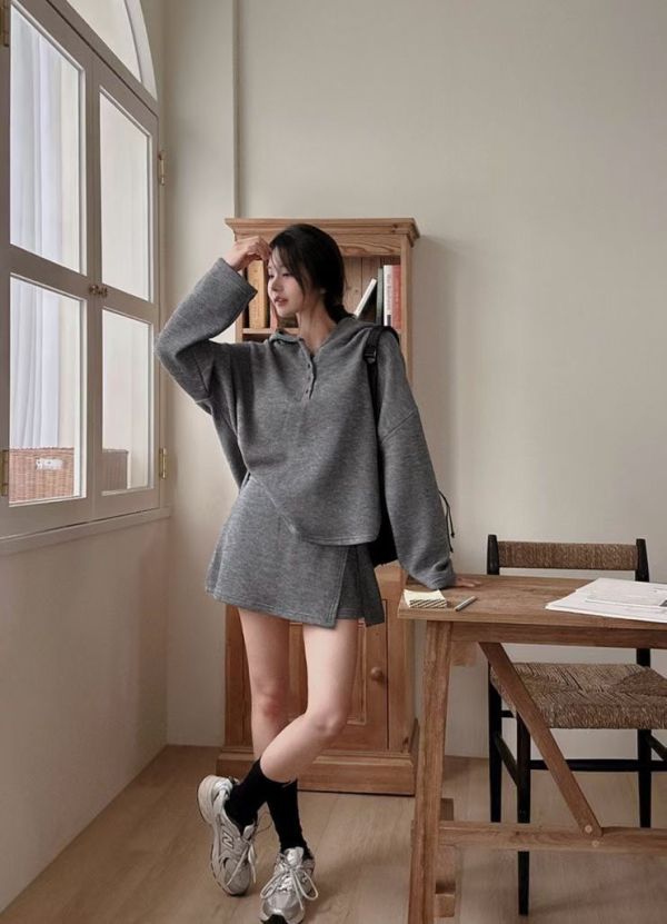 連帽下擺圓弧上衣+假兩件短褲裙Set 