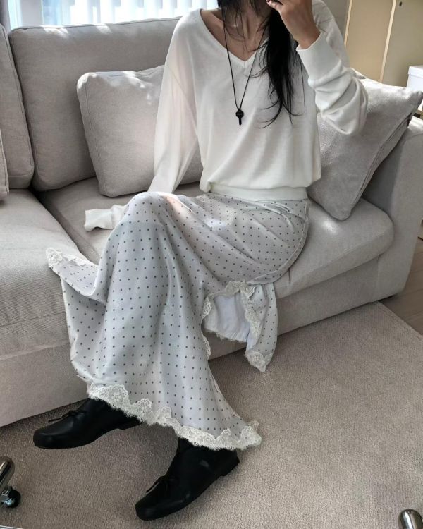 點點不對稱緞面蕾絲長裙(兩面穿) 