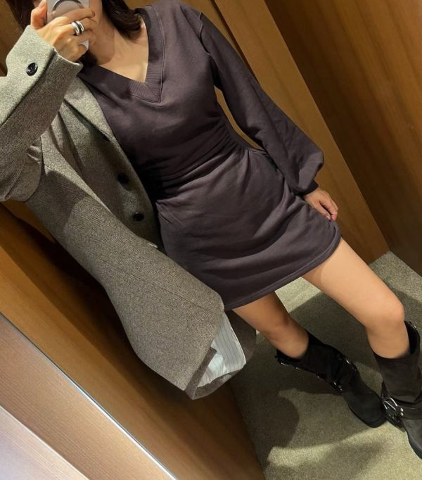 V領羅紋拼接腰身短洋裝 