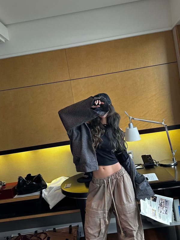 皮革領英字豹紋外套 