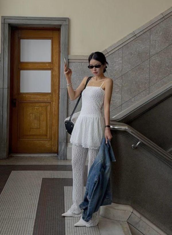 全蕾絲細肩短洋裝/半透膚蕾絲長褲 