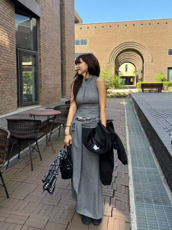 無袖立領上衣/顯瘦綁帶裙 