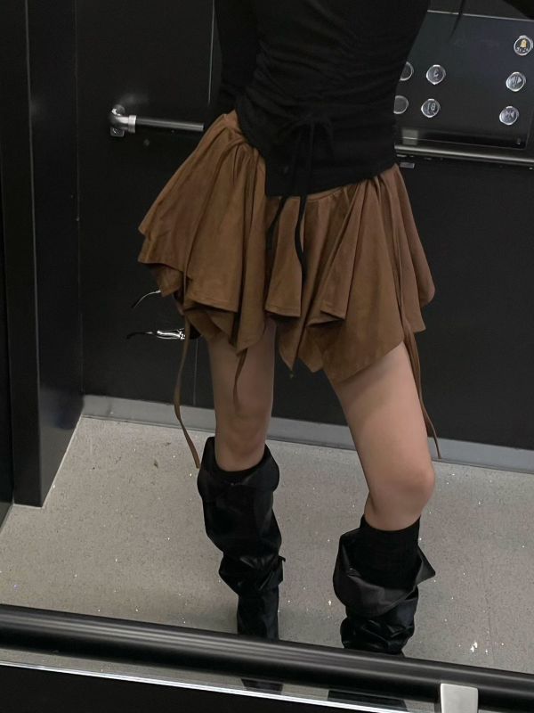 不規則麂皮顯瘦短褲裙 