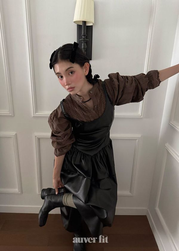 蕾絲圓領長袖襯衫 