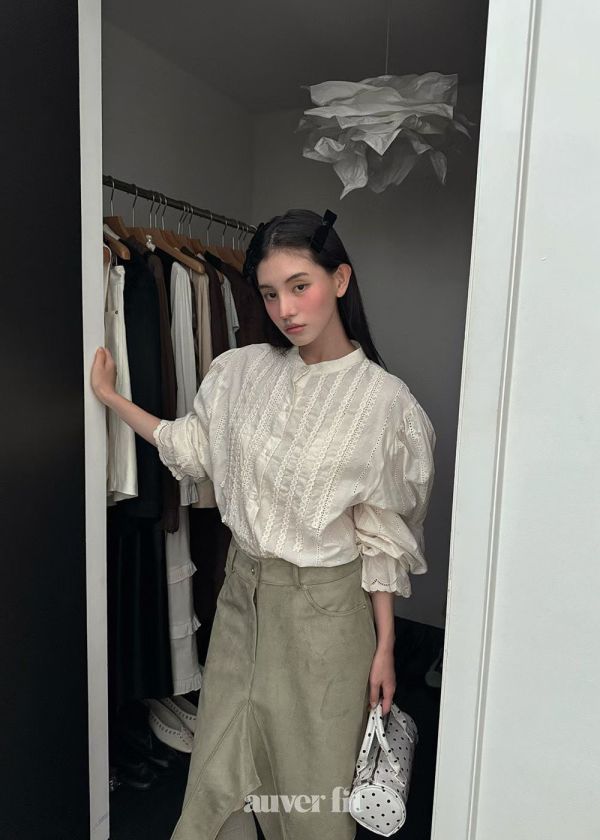 蕾絲圓領長袖襯衫 