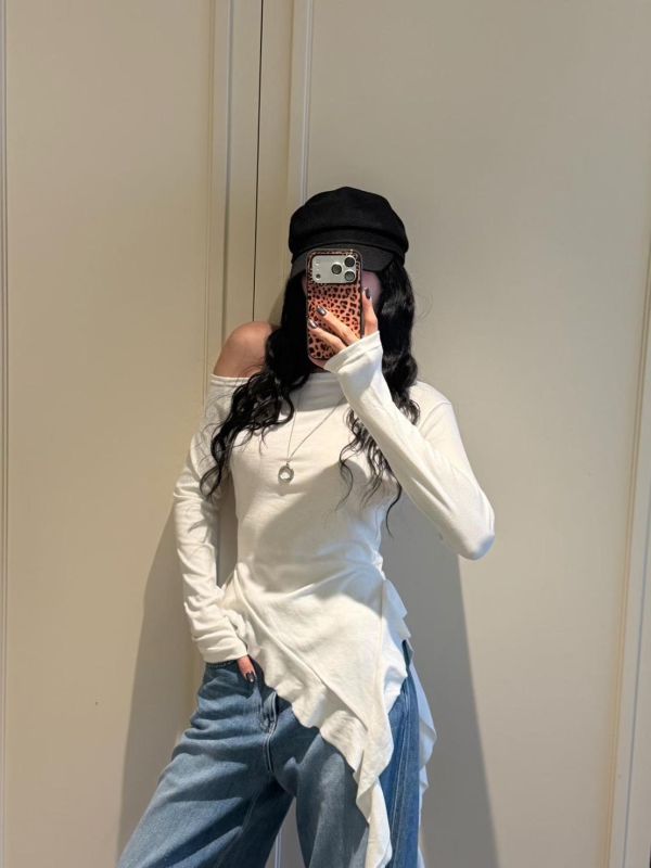 斜肩荷葉下擺彈力造型長T 