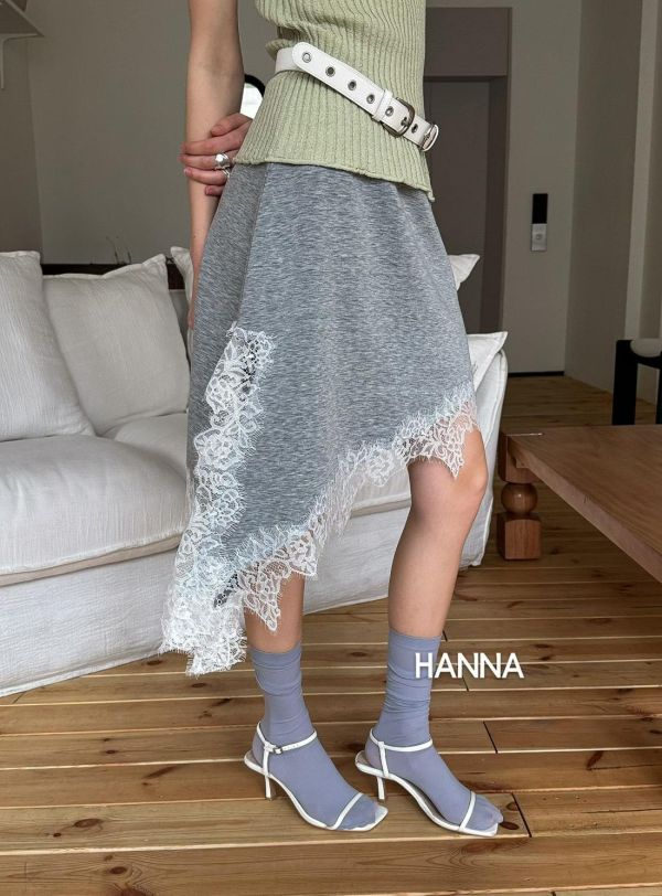 鬆緊腰下擺蕾絲拼接裙 