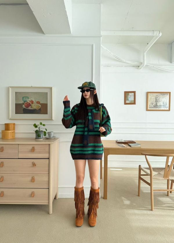 寬鬆條紋針織毛衣+連帽脖圍 