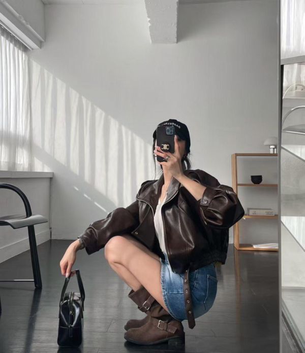 翻領釦帶皮革外套 