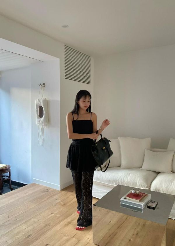 全蕾絲細肩短洋裝/半透膚蕾絲長褲 