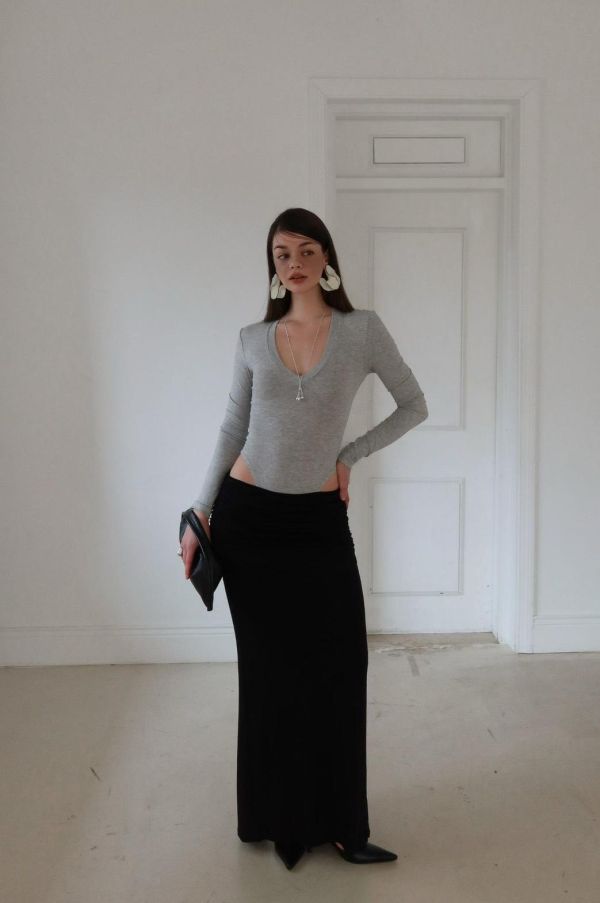 V領包屁長袖上衣 