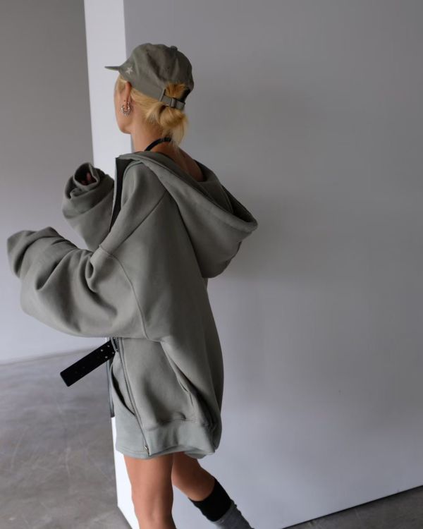 大帽子素面外套/腰帶環鬆緊大口袋短裙 