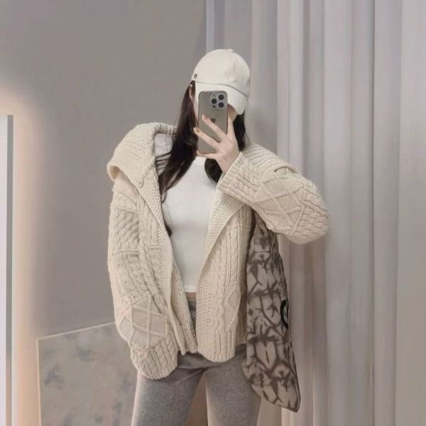 大翻領毛衣針織衫 