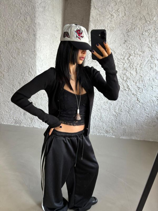 精緻蕾絲細肩背心 