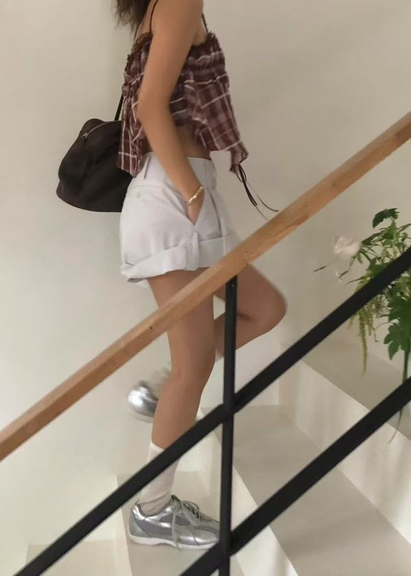 反摺顯瘦百搭短褲 
