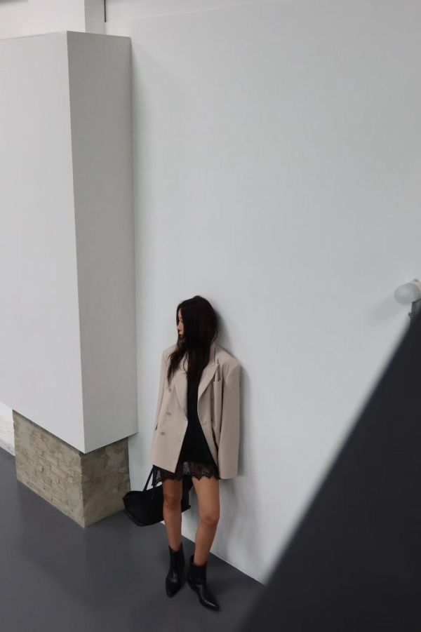 V領花邊吊帶洋裝 