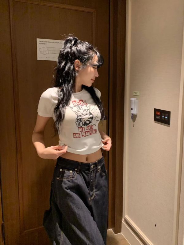 三顆星貓咪英字T 