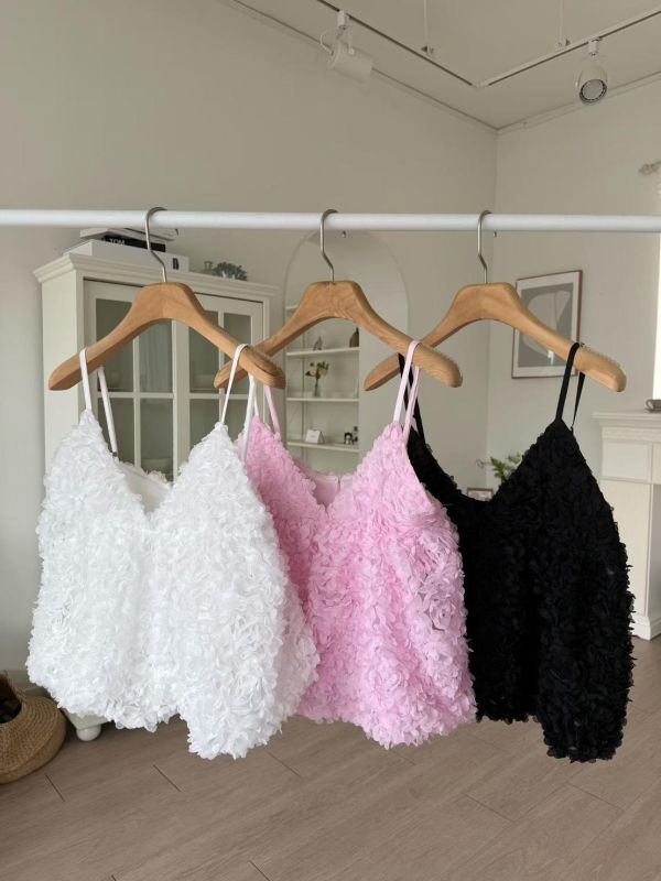 玫瑰花朵傘狀V領背心 