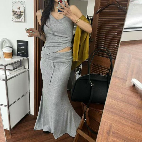 掛脖含胸墊不規則吊帶背心 