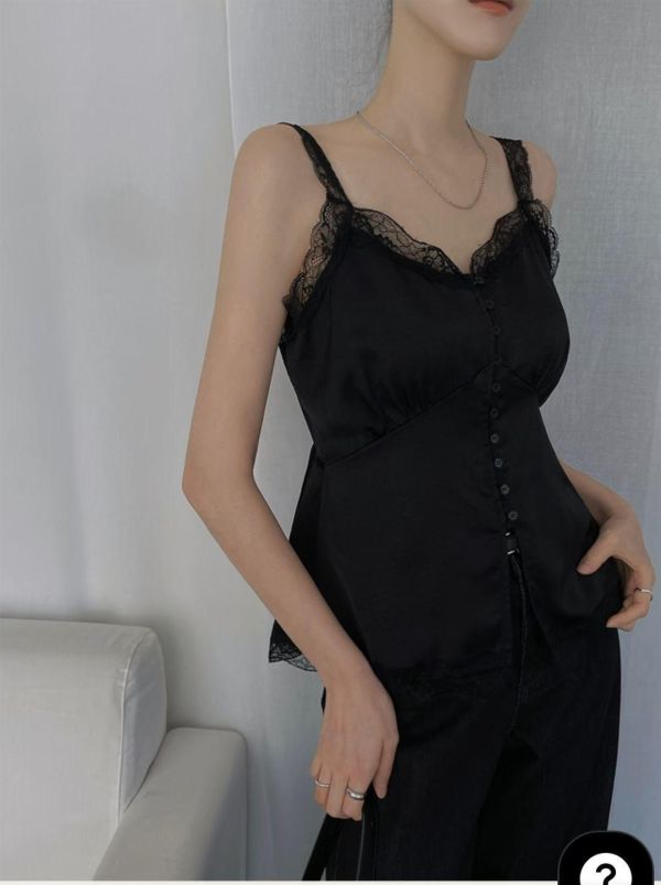 低領蕾絲邊背心 